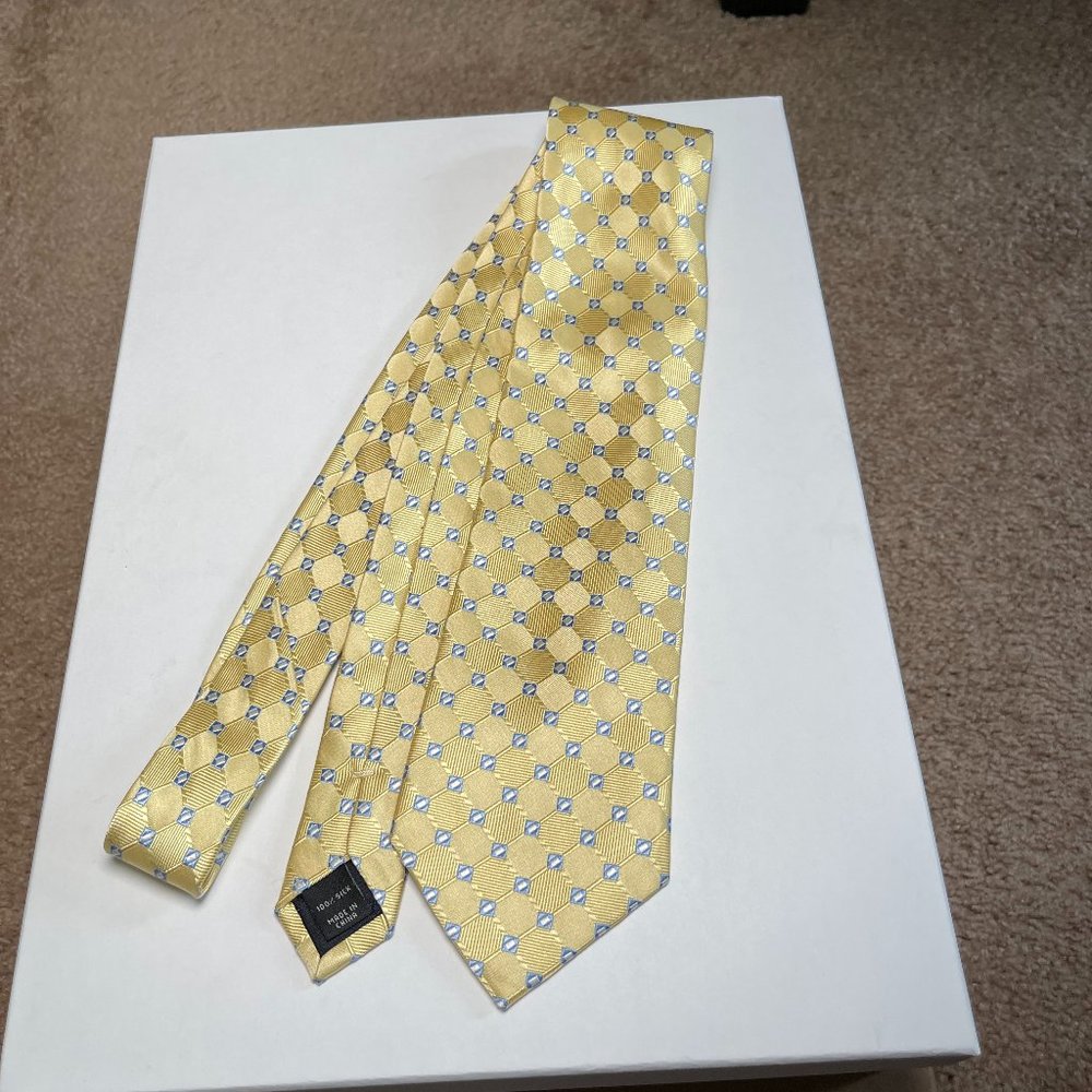 Jos A Bank Executive 100% Silk Men's Neck Tie | Color: Yellow | Size: 60 ins